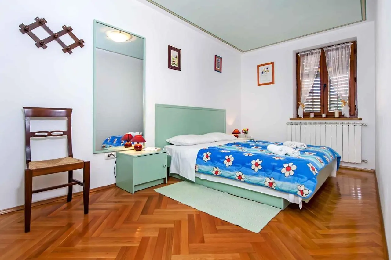 Apartment In Rovinj With Two-Bedrooms 5