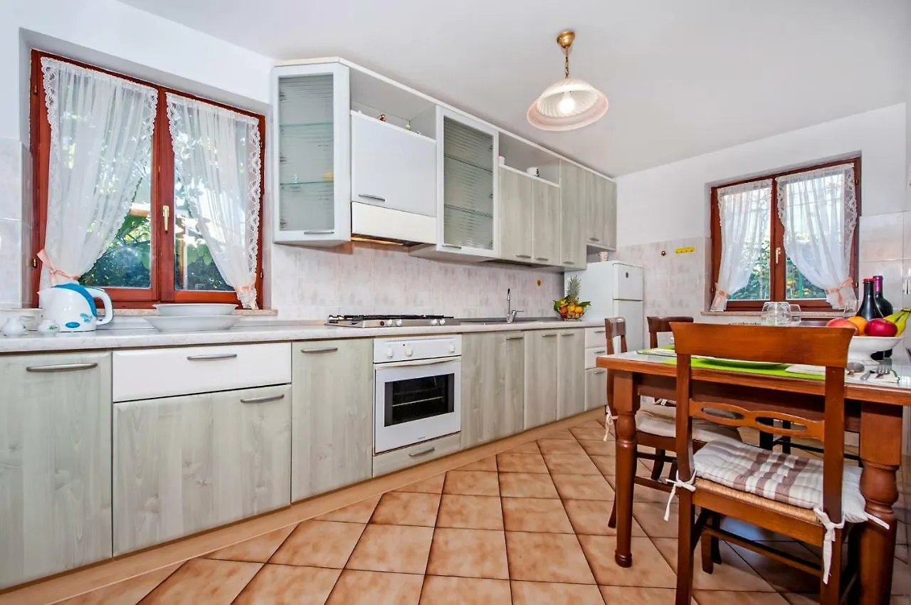 Apartment In Rovinj With Two-Bedrooms 5