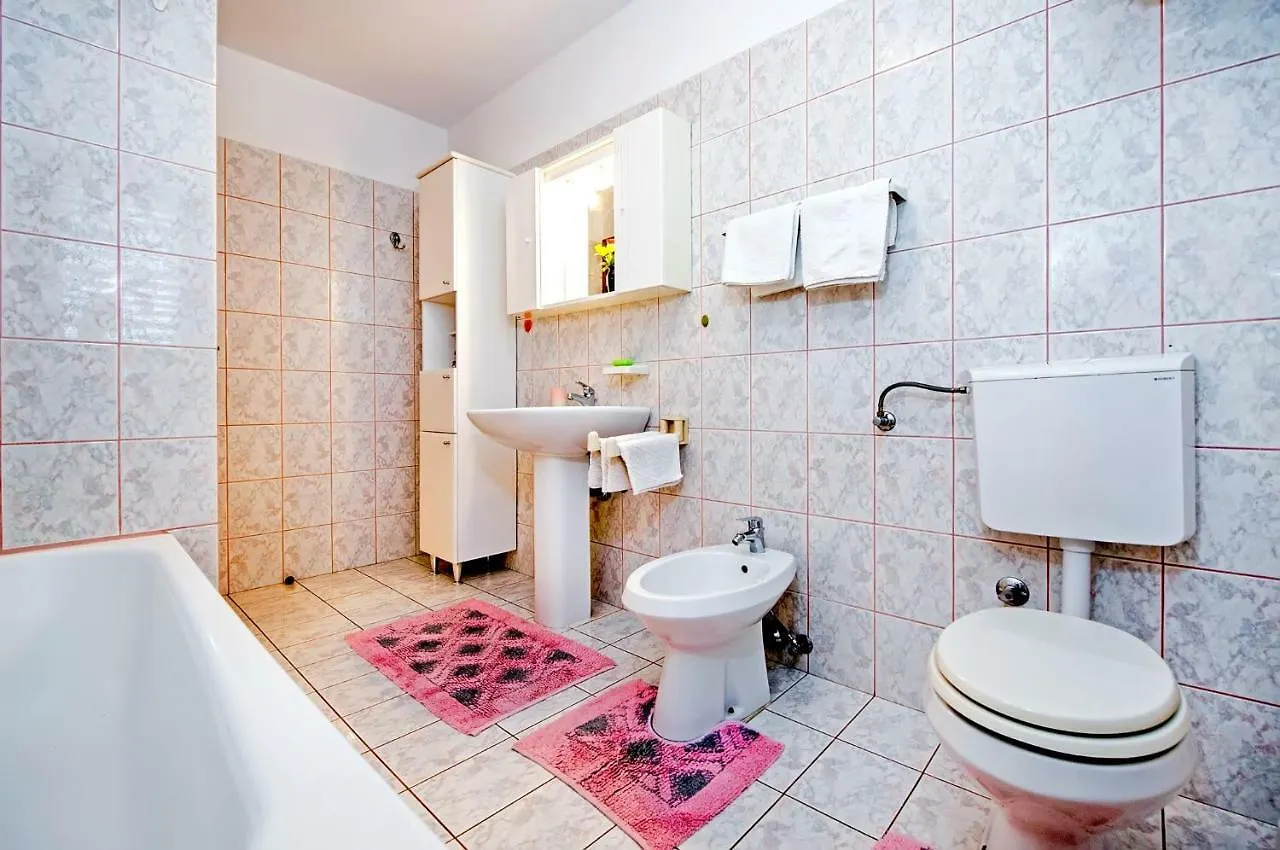 Apartment In Rovinj With Two-Bedrooms 5